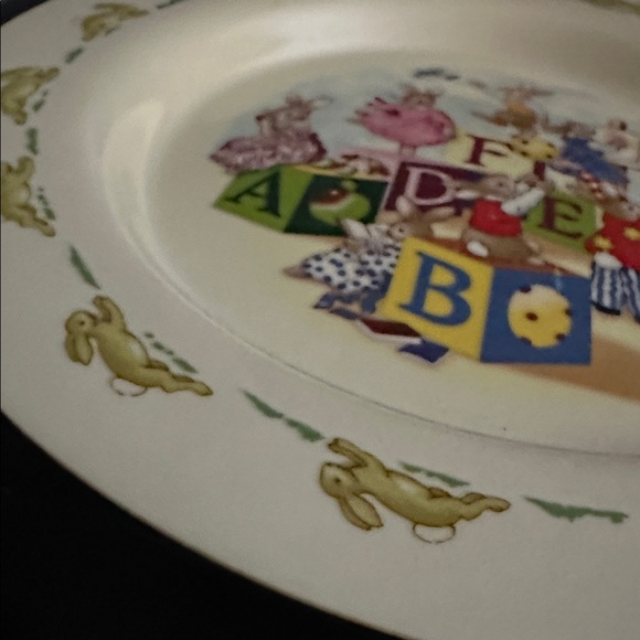 Royal Doulton Bunnykins Melamine Plate - Picture 3 of 3